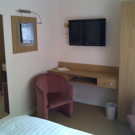 פטרבורו The Queensgate Hotel מראה חיצוני תמונה