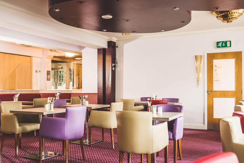 פטרבורו The Queensgate Hotel מראה חיצוני תמונה